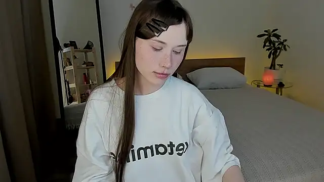 Snapshot of Stella_Sunny chatting on June 27, 9:53 pm Stella Sunny online show from June 27, 9:53 pm