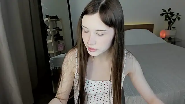 Snapshot of Stella_Sunny chatting on July 8, 12:48 am Stella Sunny online show from July 8, 12:48 am