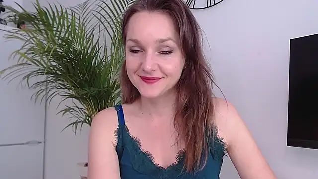 AliciaDesire online show from February 4, 11:05 am