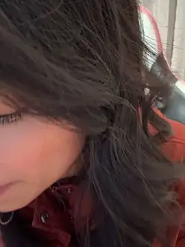 Adriennesexxx online show from December 15, 6:01 pm