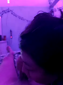 Snapshot of Cuessy chatting on October 20, 4:24 am Cuessy online show from October 20, 4:24 am