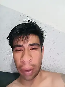 Snapshot of Cuessy chatting on November 1, 7:21 am Cuessy online show from November 1, 7:21 am