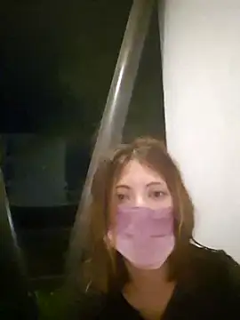 Snapshot of Lunababymylove chatting on February 12, 4:01 am Lunababymylove online show from February 12, 4:01 am