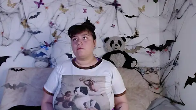 LennaTurnerr online show from October 8, 7:44 pm