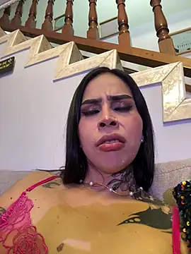 GiahDaniels online show from May 15, 11:01 pm