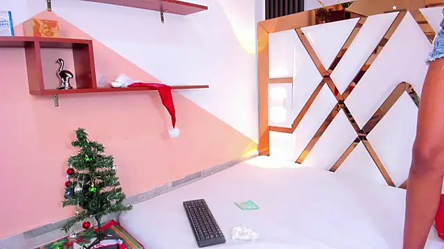 Snapshot of amberr_sweett69 chatting on December 11, 6:52 pm amberr sweett69 online show from December 11, 6:52 pm