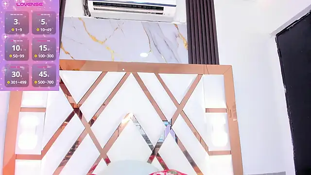 Snapshot of amberr_sweett69 chatting on December 12, 6:42 pm amberr sweett69 online show from December 12, 6:42 pm