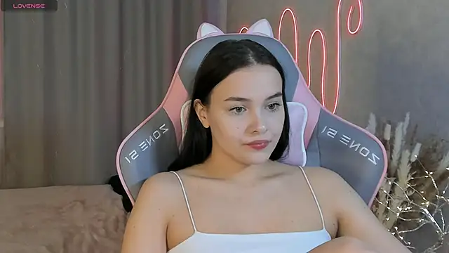  Sweetie  online show from March 21, 2:40 pm