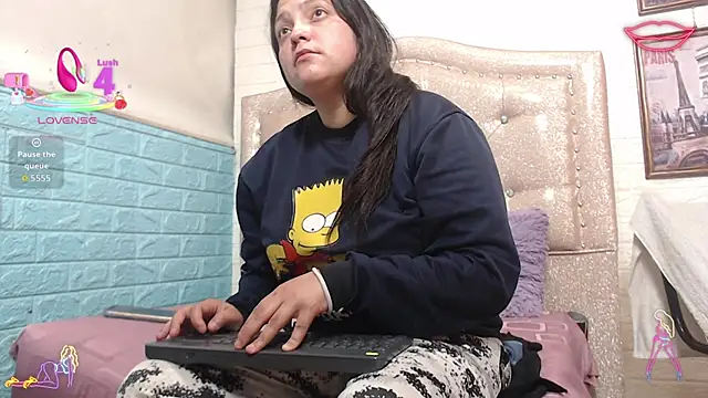 Snapshot of KataleyaStiward chatting on October 9, 1:09 pm KataleyaStiward online show from October 9, 1:09 pm