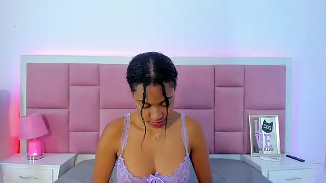 StormiHills online show from January 13, 1:28 pm