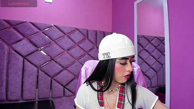 Snapshot of AnnySweett_ chatting on March 17, 4:32 pm AnnySweett online show from March 17, 4:32 pm