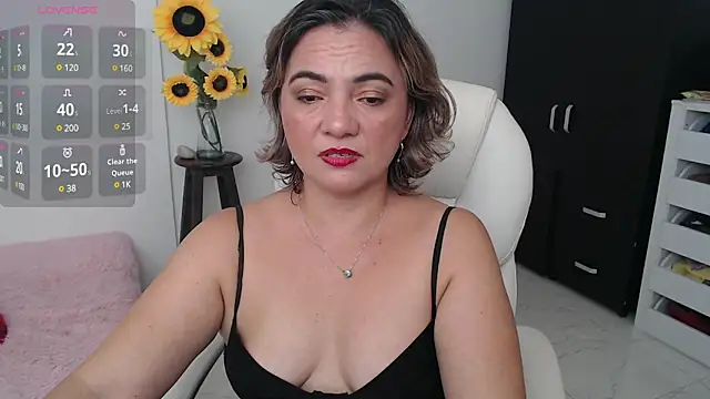 Ghada milf online show from December 15, 10:15 pm