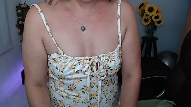 Snapshot of Ghada_milf chatting on May 15, 11:12 pm Ghada milf online show from May 15, 11:12 pm
