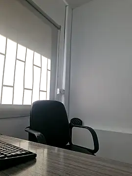 Snapshot of doctora-danna chatting on September 24, 1:25 pm doctora-danna online show from September 24, 1:25 pm