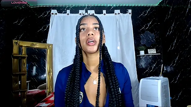 Hillary queen online show from November 29, 12:30 pm