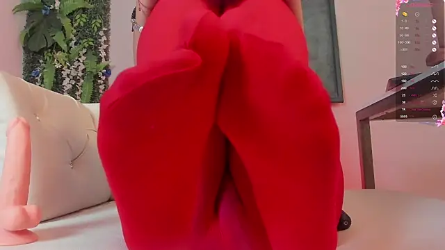 Camilaperson online show from January 19, 1:12 pm