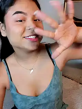 Cleo hills online show from January 24, 1:36 pm