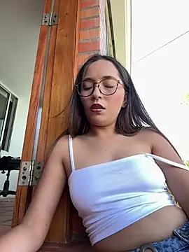 Snapshot of Penelope-Hot chatting on July 1, 8:41 pm Penelope-Hot online show from July 1, 8:41 pm