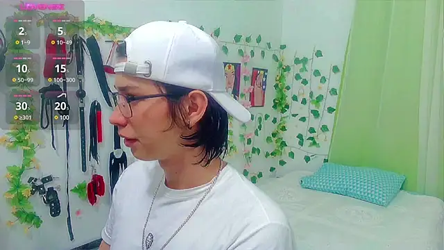 Andy gray online show from February 6, 7:29 pm