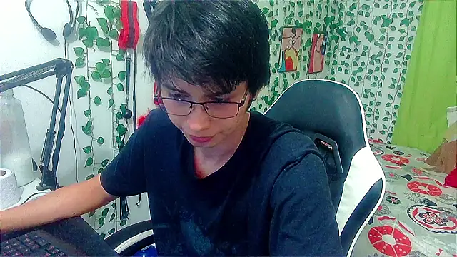 Andy gray online show from February 6, 12:26 am