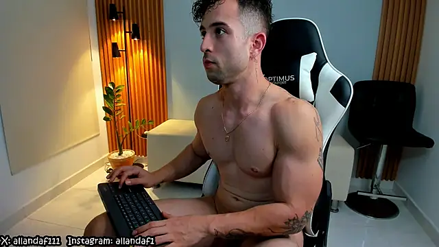 Snapshot of dafboy1 chatting on December 11, 12:33 am dafboy1 online show from December 11, 12:33 am