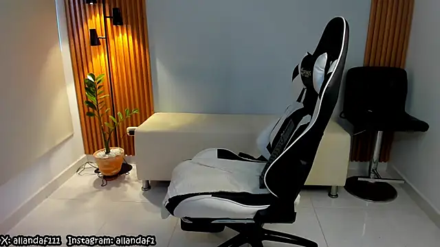 Snapshot of dafboy1 chatting on January 28, 4:19 pm dafboy1 online show from January 28, 4:19 pm