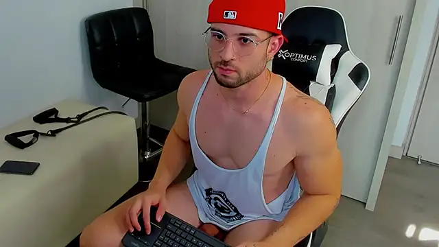 Snapshot of dafboy1 chatting on November 5, 7:58 pm dafboy1 online show from November 5, 7:58 pm