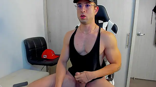 Snapshot of dafboy1 chatting on November 16, 12:44 pm dafboy1 online show from November 16, 12:44 pm