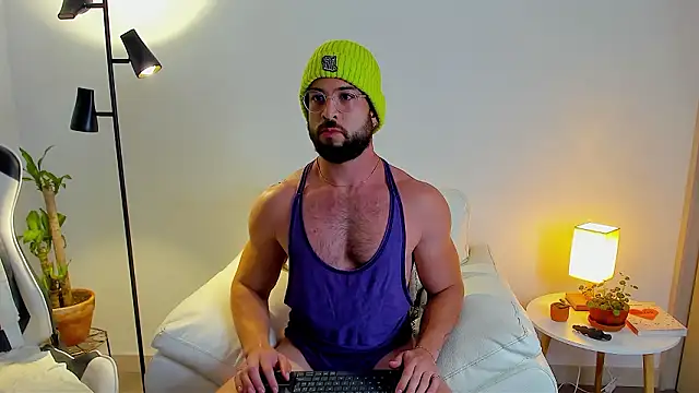 Snapshot of dafboy1 chatting on February 6, 5:56 am dafboy1 online show from February 6, 5:56 am