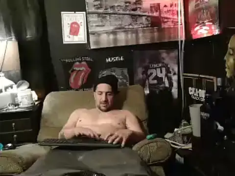 Snapshot of RM_Discov3ri3z chatting on January 10, 6:42 am RM Discov3ri3z online show from January 10, 6:42 am