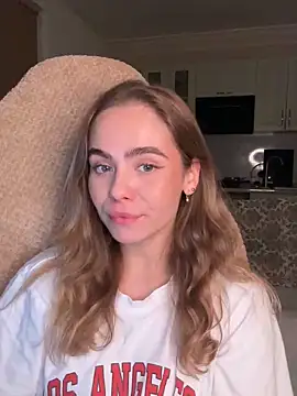 SkyBriii online show from October 5, 6:17 pm