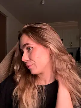 SkyBriii online show from October 12, 5:56 pm