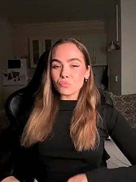 SkyBriii online show from October 18, 8:09 pm