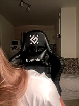 SkyBriii online show from October 29, 7:37 pm