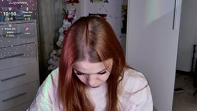 Snapshot of ValBae chatting on February 16, 10:28 pm ValBae online show from February 16, 10:28 pm