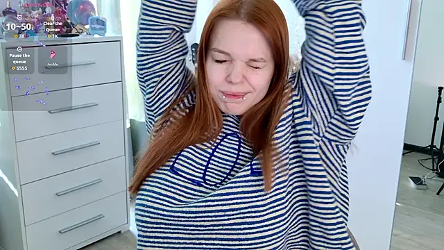 Snapshot of ValBae chatting on March 16, 6:28 am ValBae online show from March 16, 6:28 am