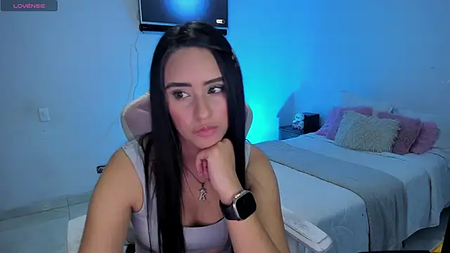 Tinylottie online show from June 11, 3:32 pm