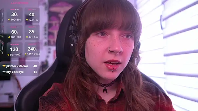 juliapie online show from May 12, 1:30 pm