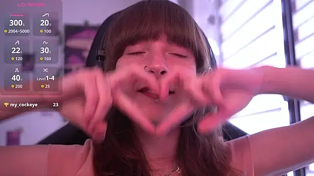 juliapie online show from May 15, 11:39 am