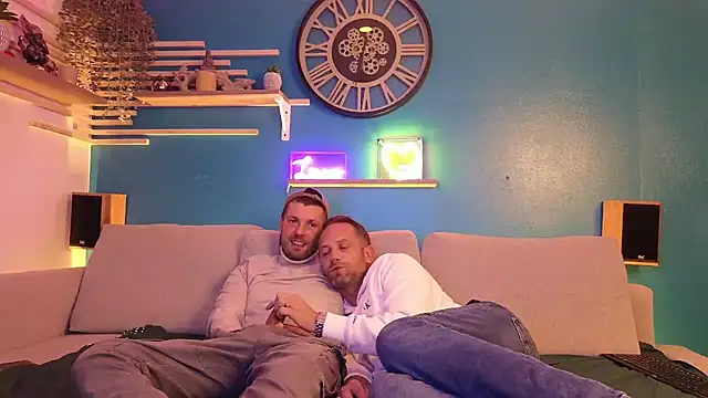 braqueuemar83 online show from February 2, 5:37 pm