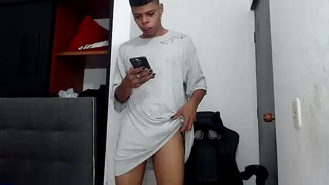 BrandonStond online show from October 23, 3:22 pm