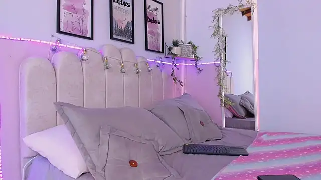 Camile Diazzz online show from January 30, 1:53 pm
