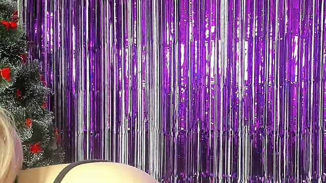 Seductive She Wolf online show from January 13, 3:15 pm