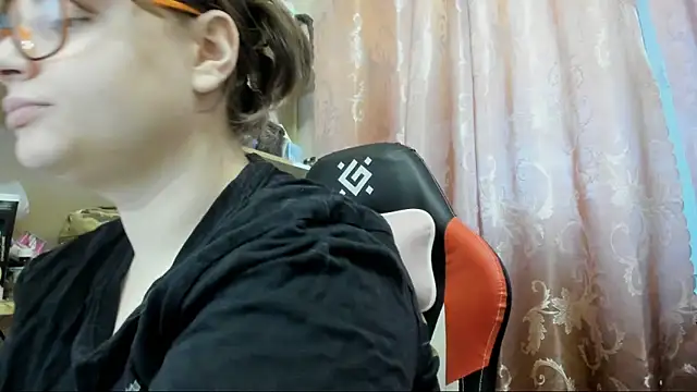 Seductive She Wolf online show from May 5, 6:16 pm