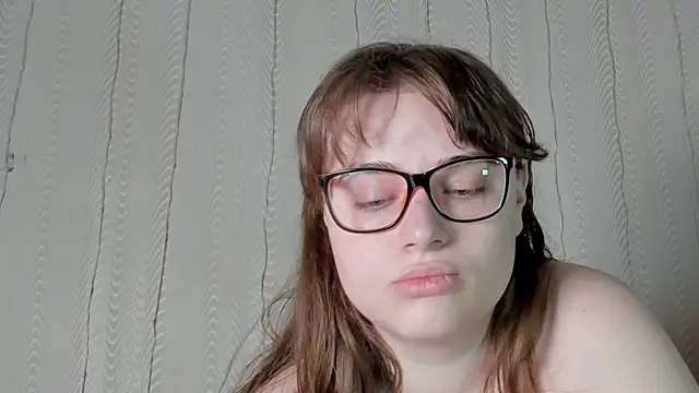 Seductive She Wolf online show from May 14, 3:46 am