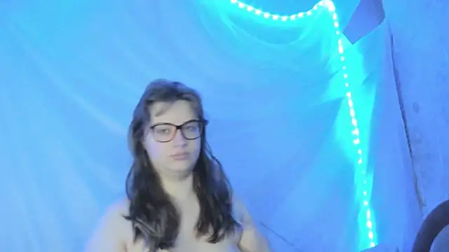 Seductive She Wolf online show from May 17, 6:44 am