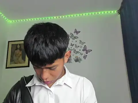 horny pair online show from August 8, 9:39 pm