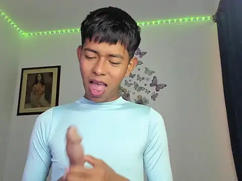 horny pair online show from August 9, 2:22 pm