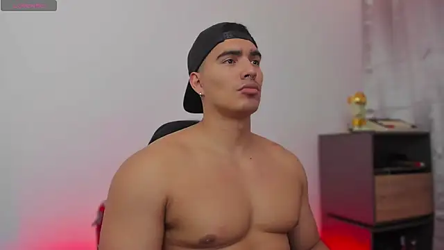 JamesGraay online show from November 5, 3:01 pm