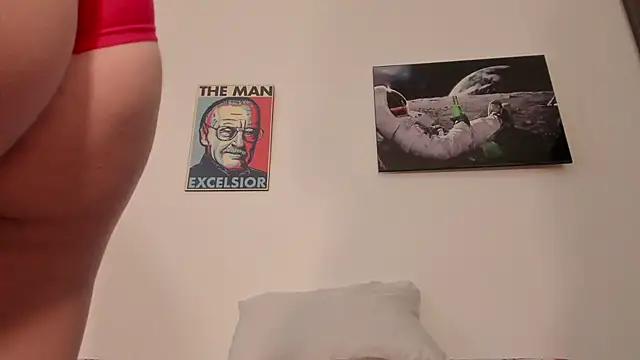 HarleyRedd online show from May 10, 9:42 pm